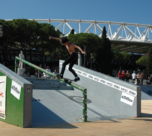 Axel - Fs boardslide